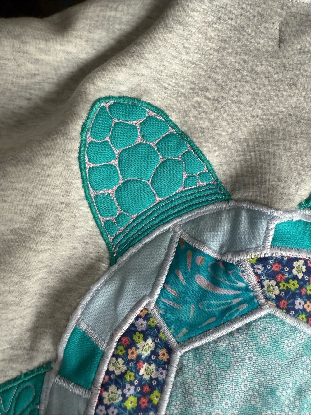 Hand stitched turtle hoodie!!! - Picture 9 of 9